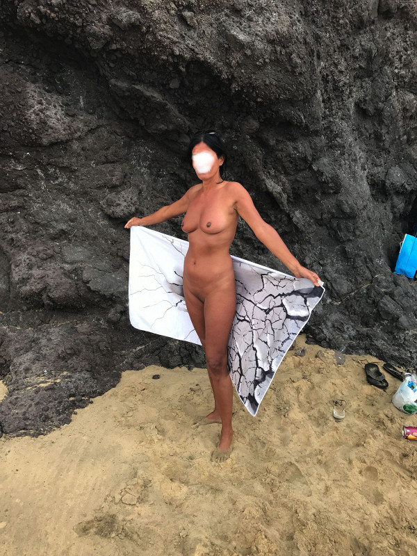 nude in public, omehenk,Beachwife